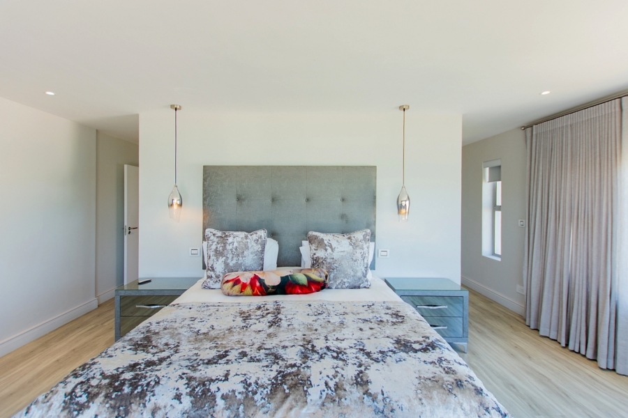 6 Bedroom Property for Sale in Myburgh Park Western Cape